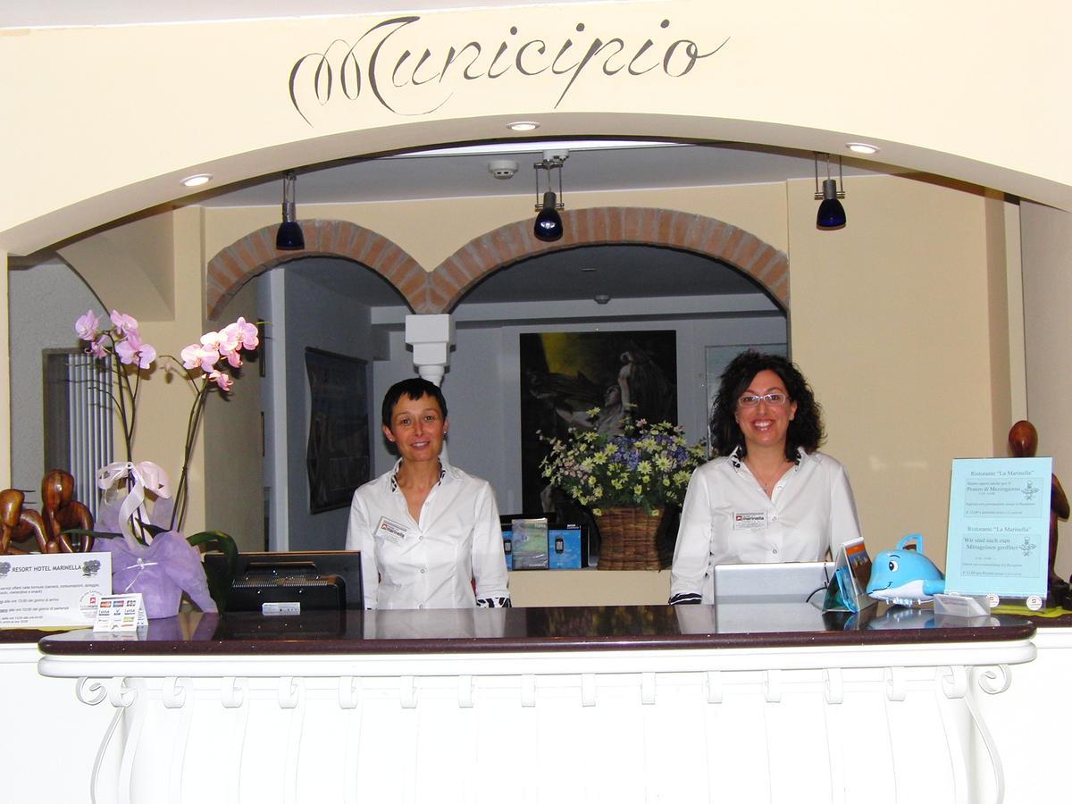 Hotel Resort Marinella Габиче Маре Екстериор снимка