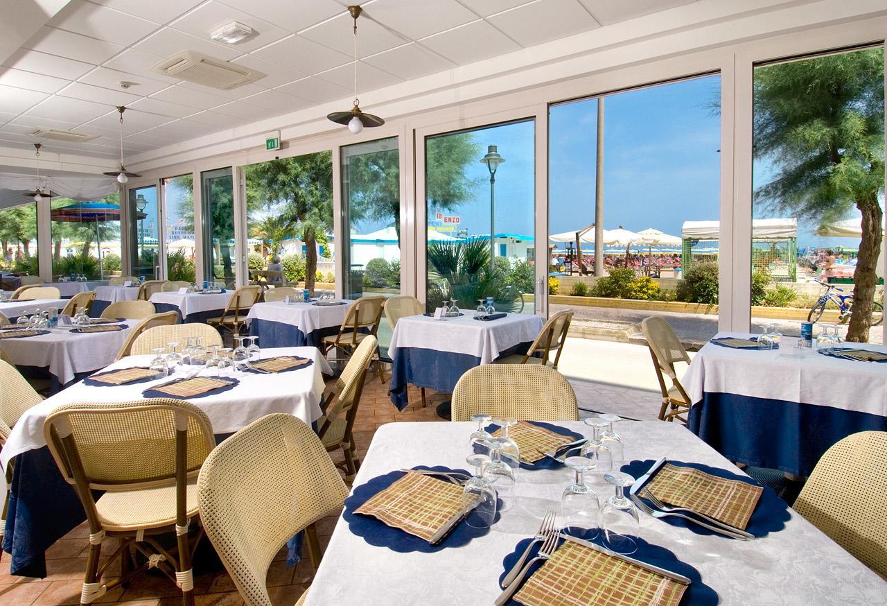 Hotel Resort Marinella Габиче Маре Екстериор снимка