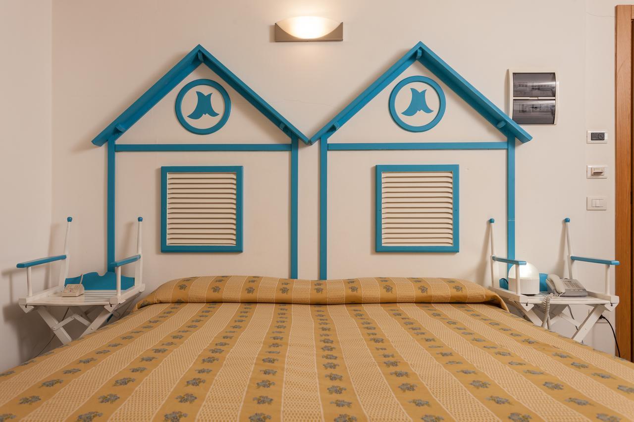 Hotel Resort Marinella Габиче Маре Екстериор снимка