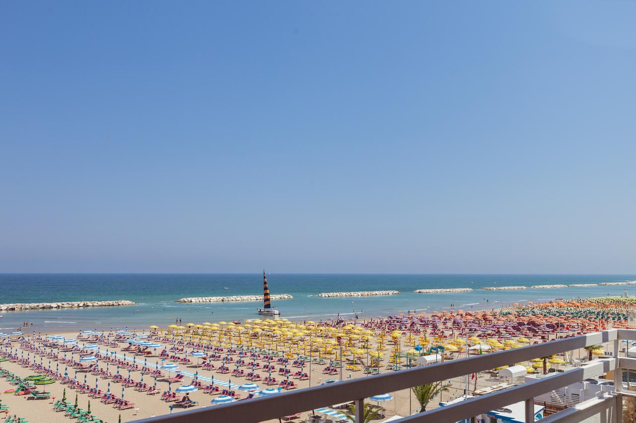 Hotel Resort Marinella Габиче Маре Екстериор снимка