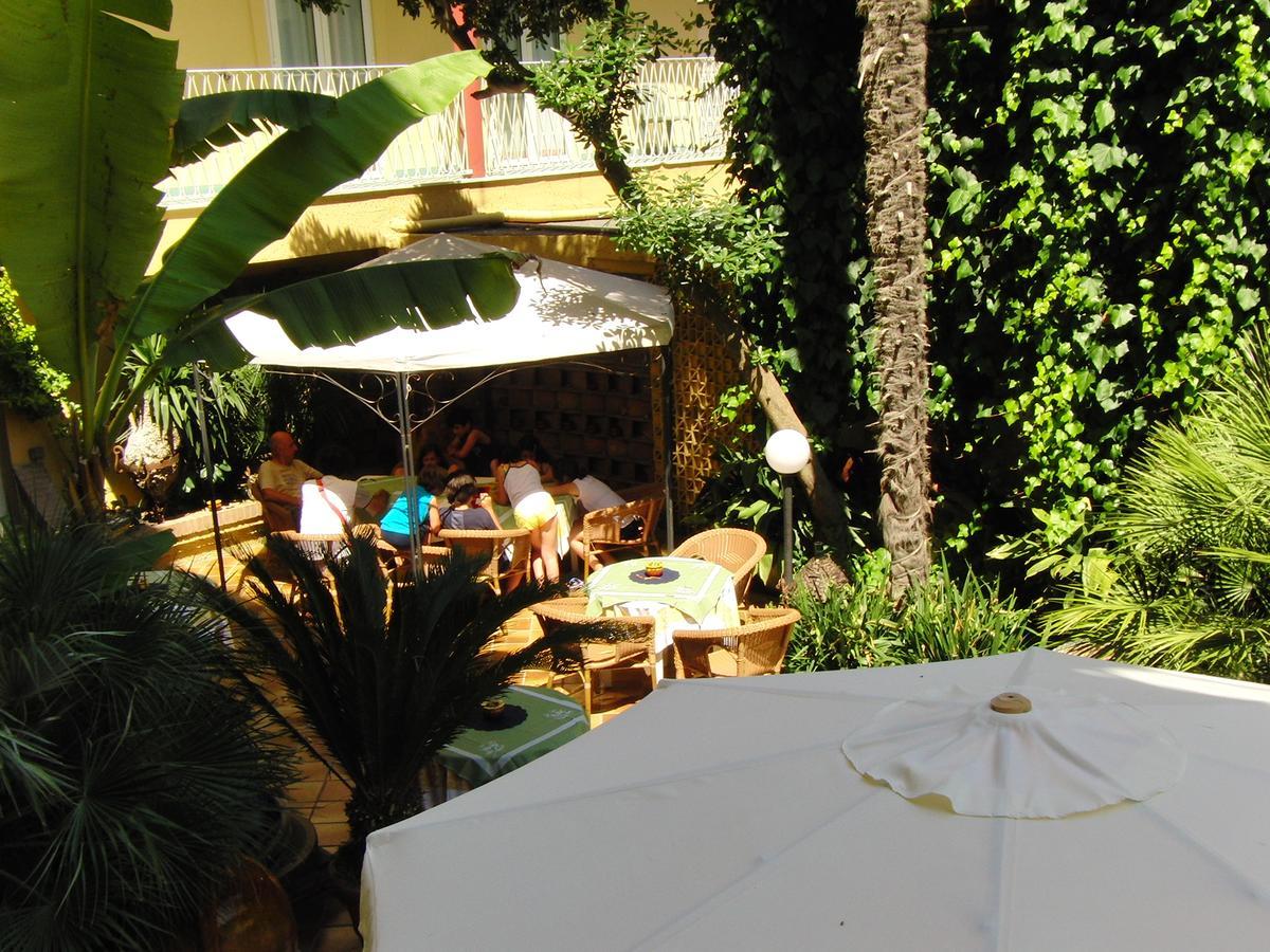 Hotel Resort Marinella Габиче Маре Екстериор снимка