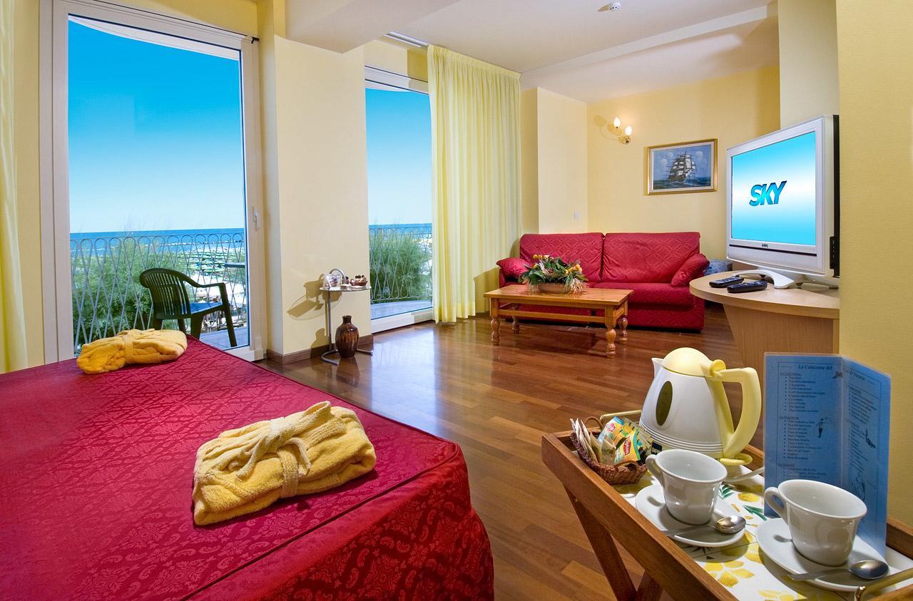 Hotel Resort Marinella Габиче Маре Екстериор снимка