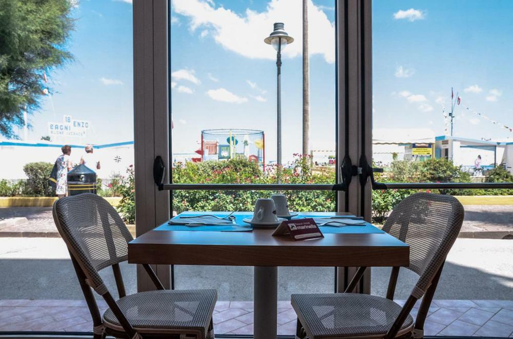 Hotel Resort Marinella Габиче Маре Екстериор снимка