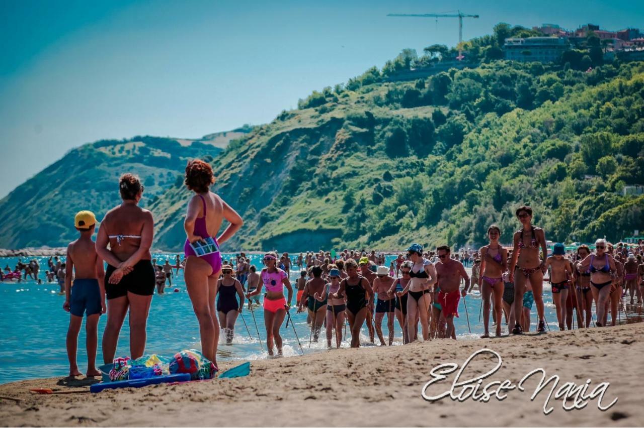Hotel Resort Marinella Габиче Маре Екстериор снимка