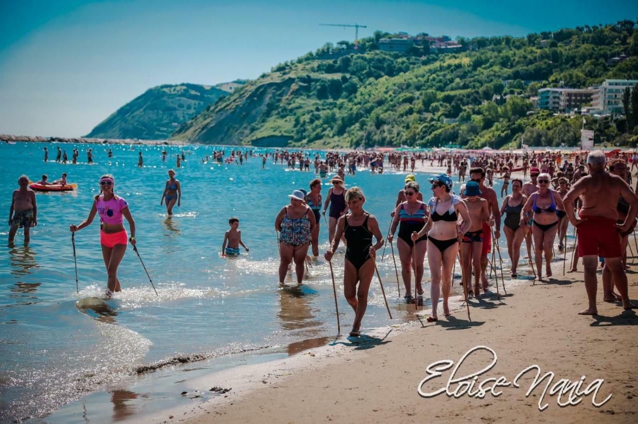 Hotel Resort Marinella Габиче Маре Екстериор снимка